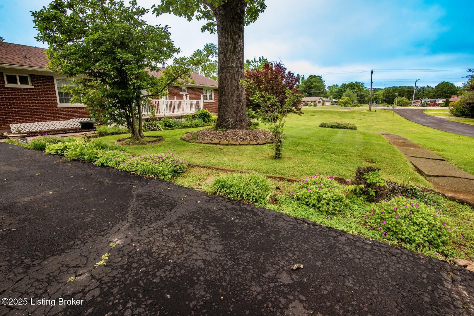 157 S Forrest Rd