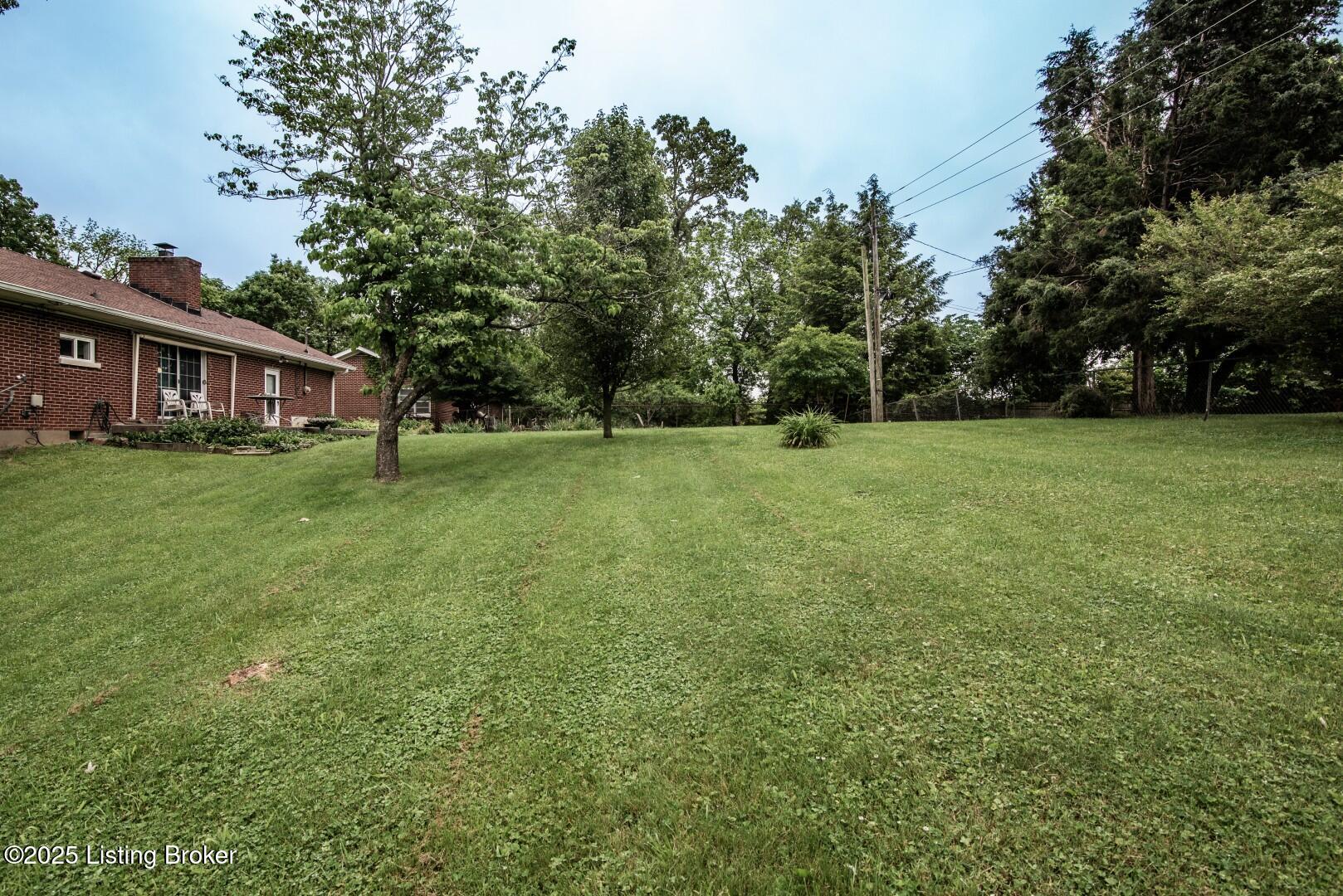 157 S Forrest Rd