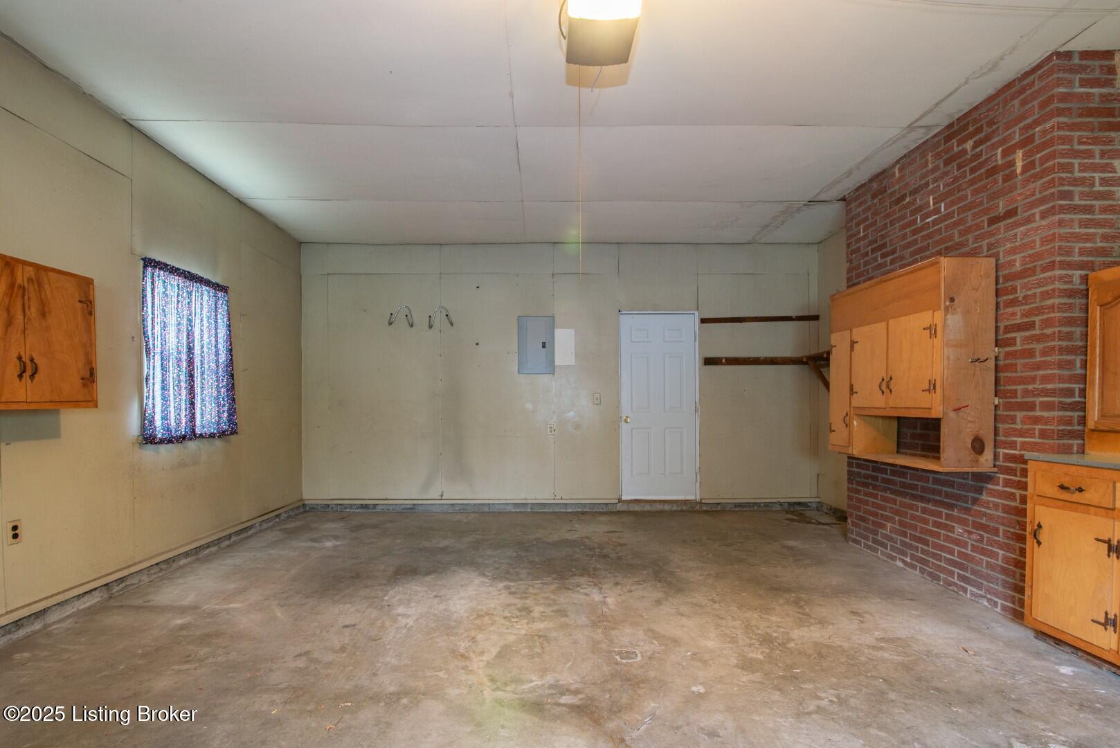 157 S Forrest Rd