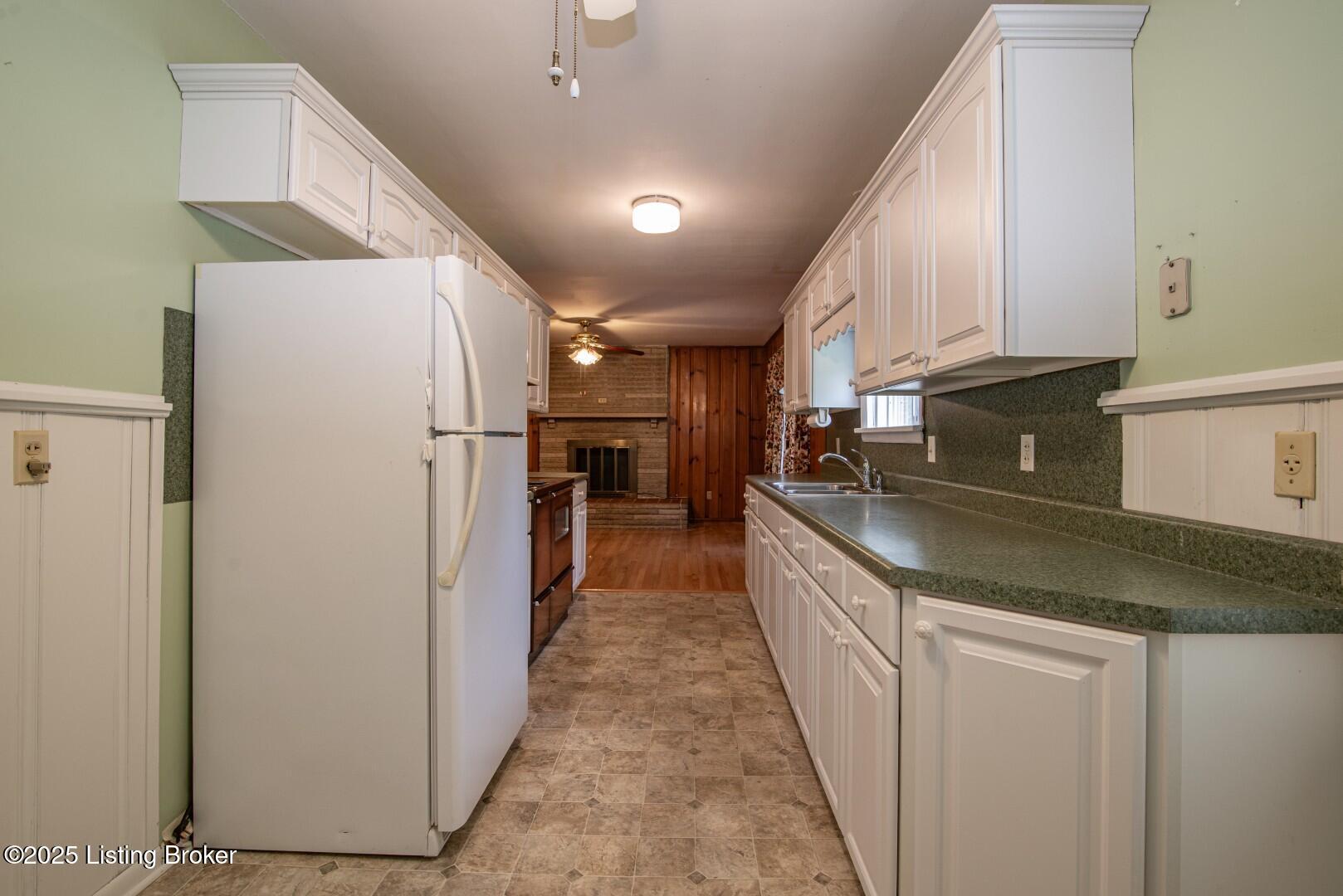 157 S Forrest Rd