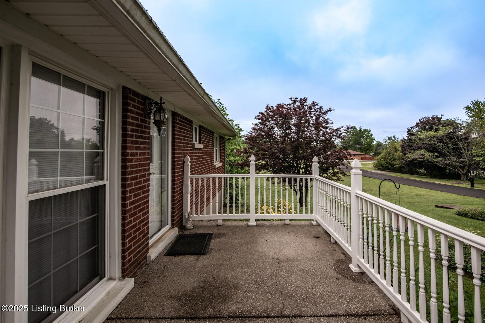 157 S Forrest Rd