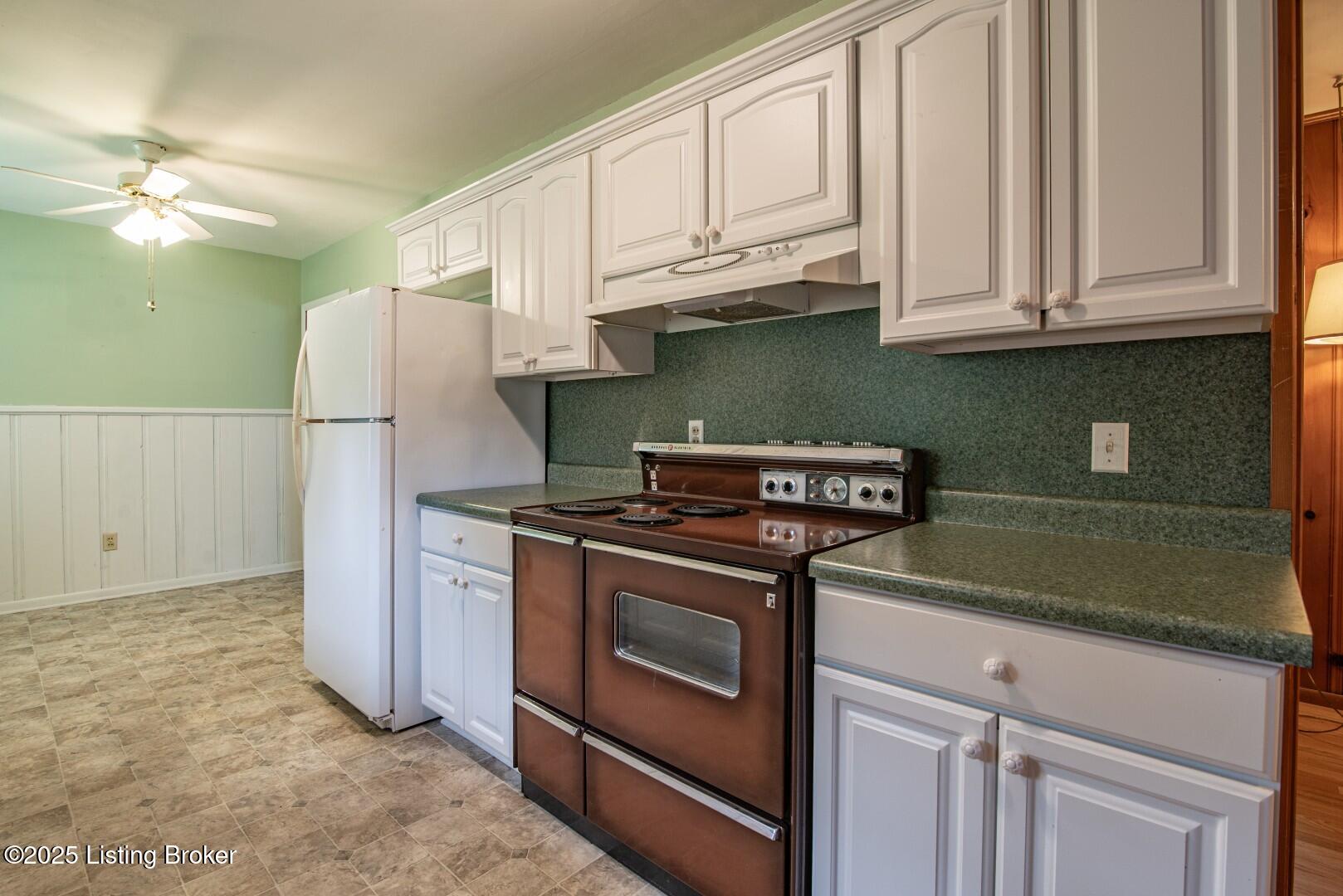157 S Forrest Rd