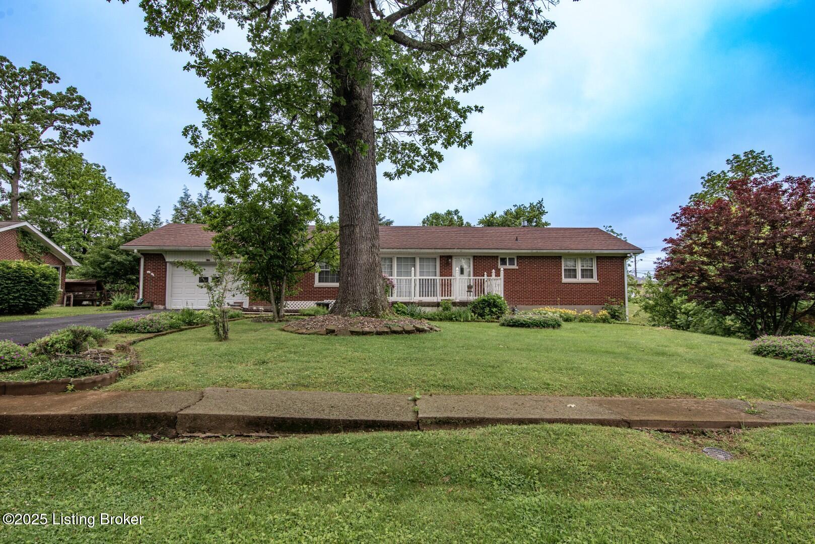 157 S Forrest Rd