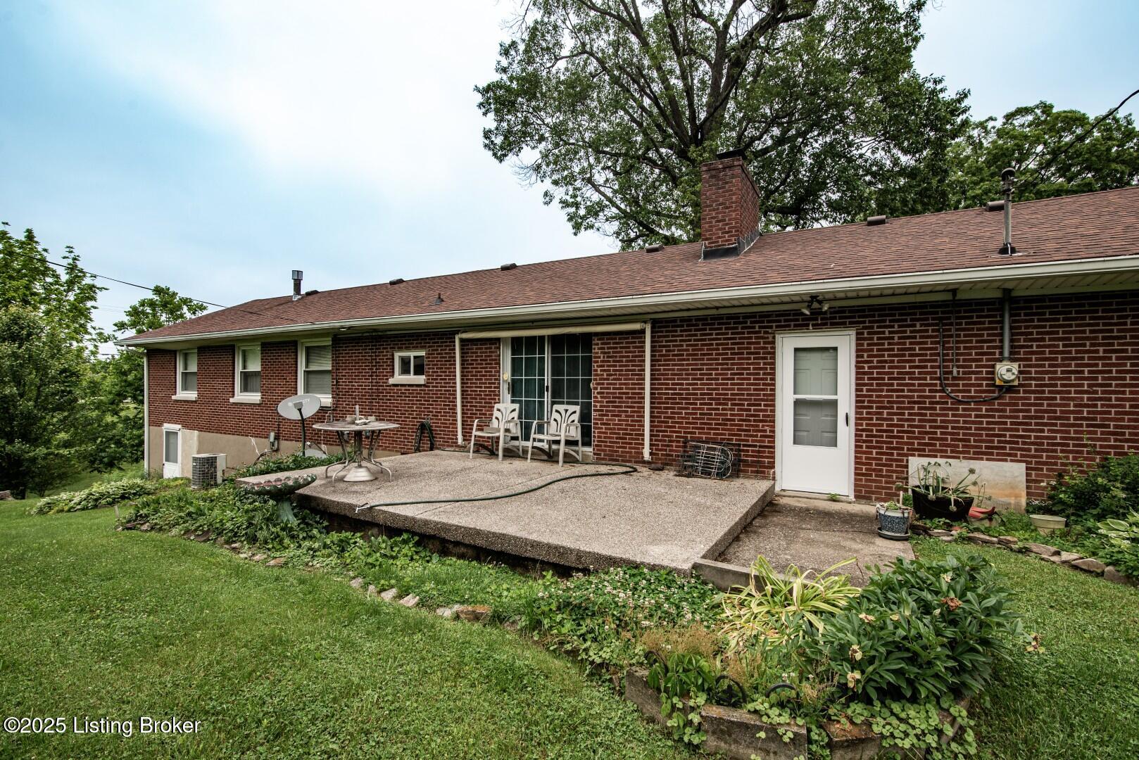 157 S Forrest Rd