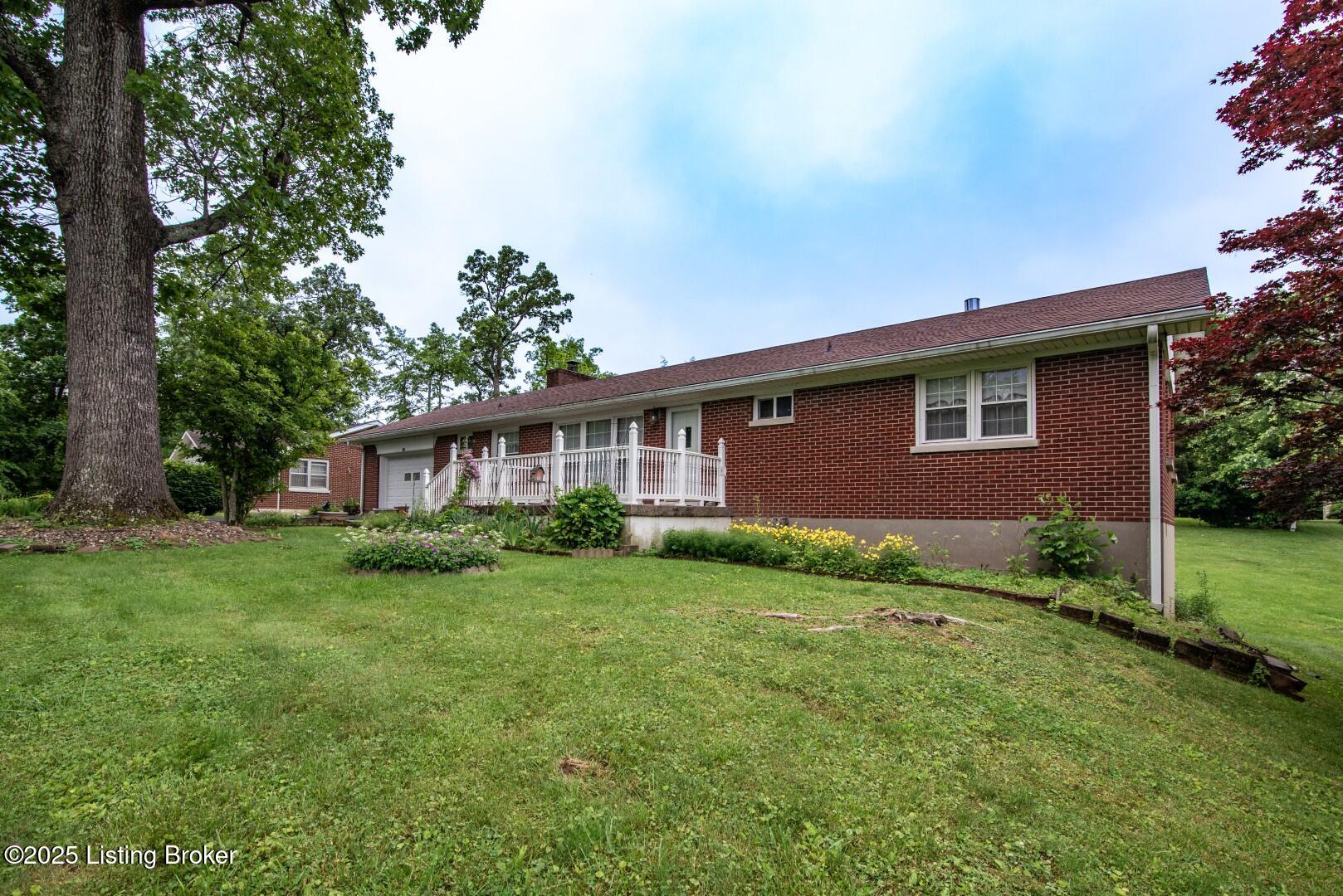 157 S Forrest Rd