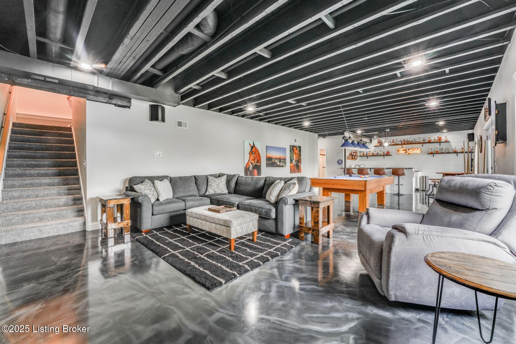 458 Christman Ln