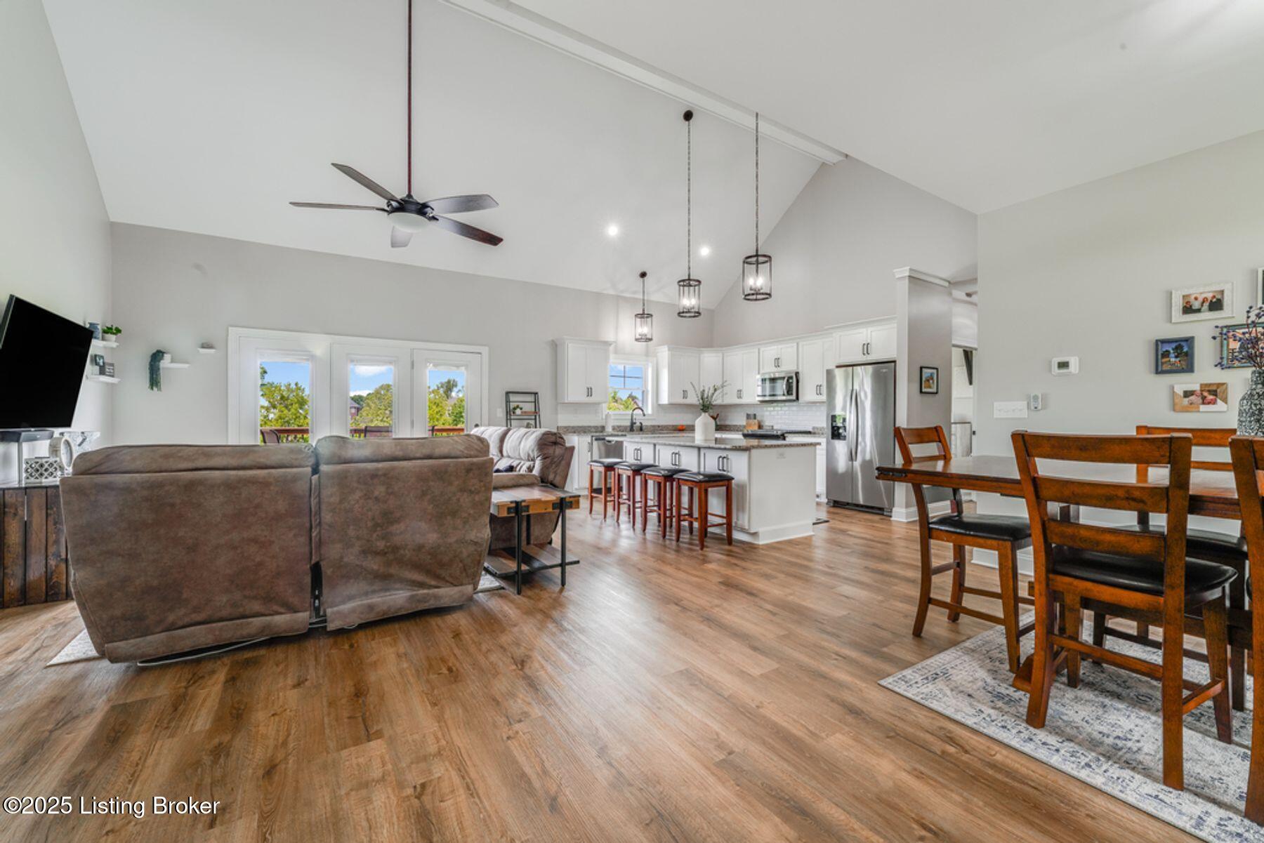 458 Christman Ln