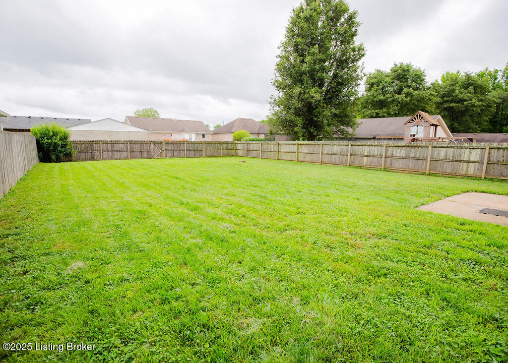 11913 E Orell Rd