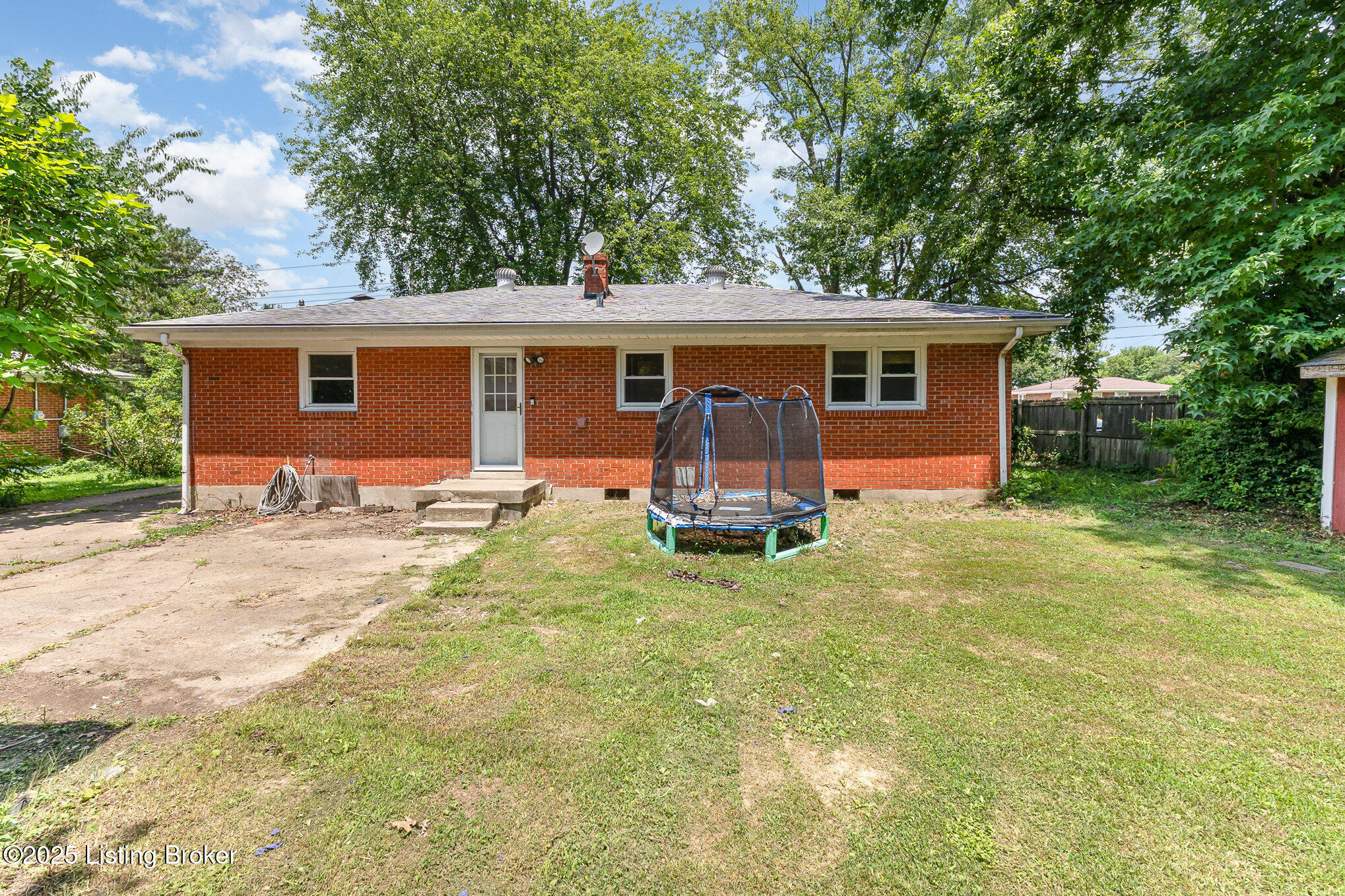 5606 Walnut Way