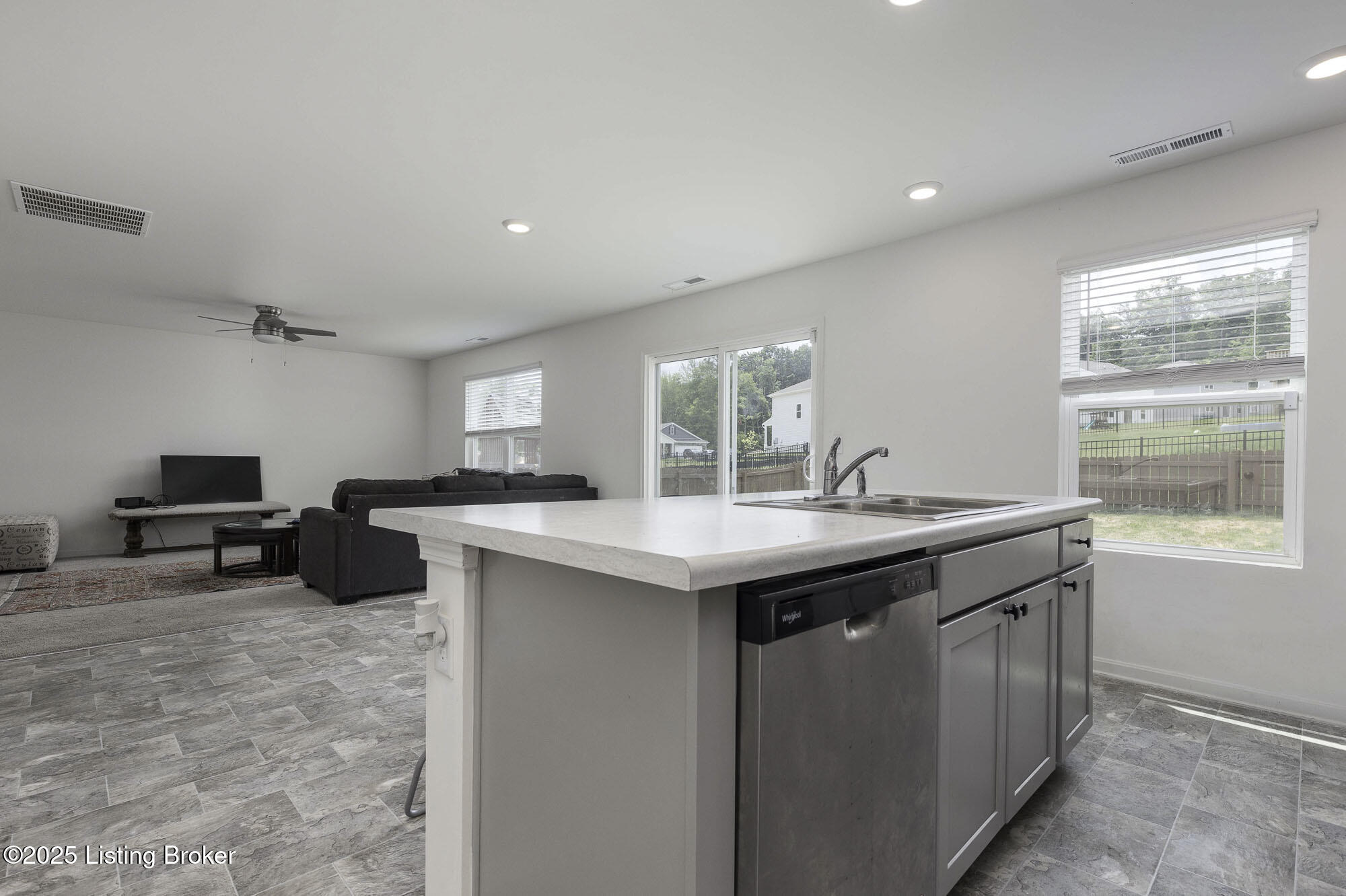 115 Coral Springs Pkwy
