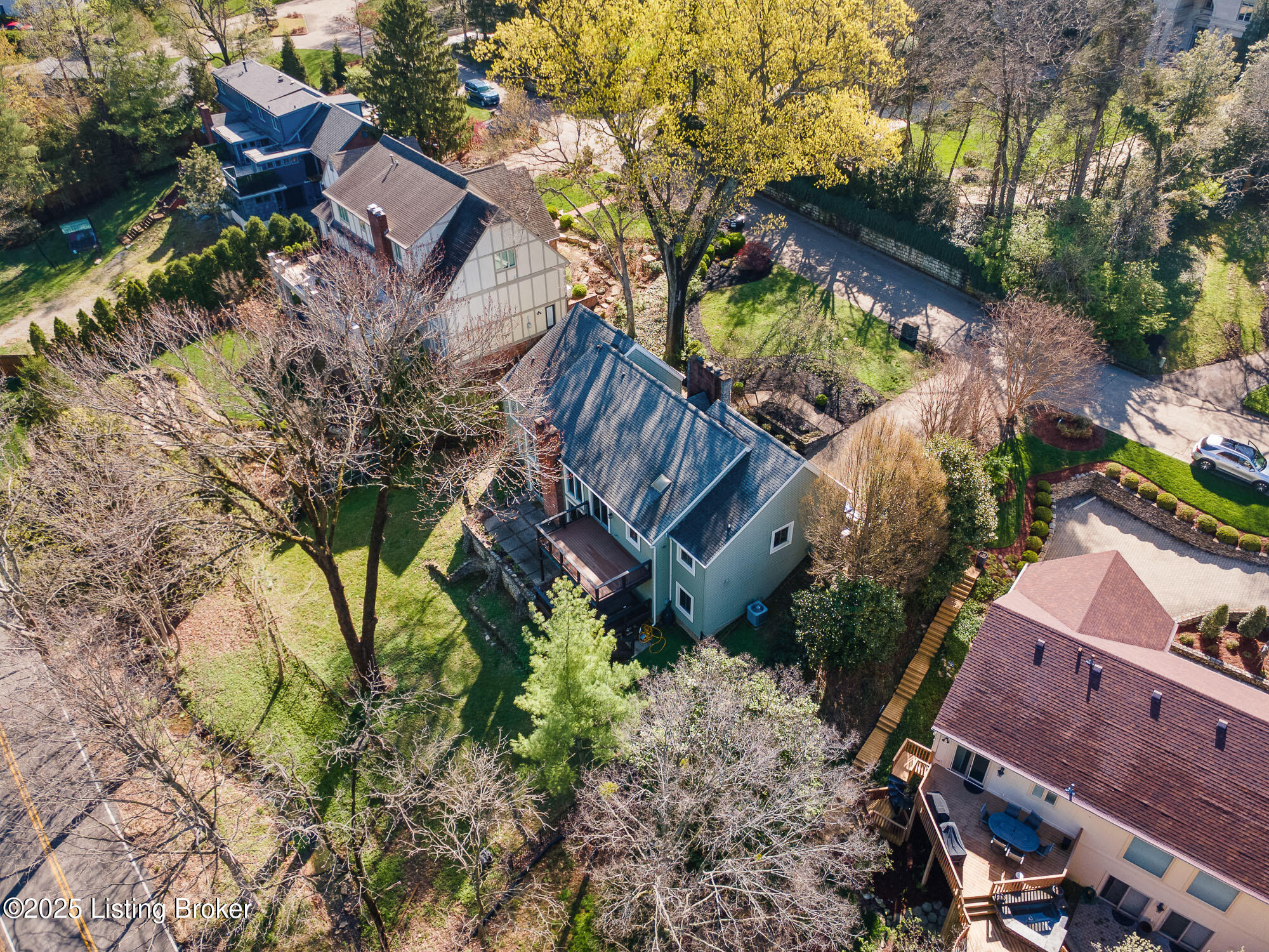 1140 Rostrevor Cir
