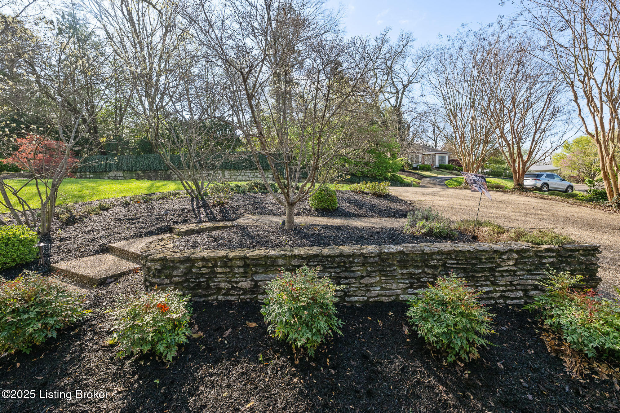 1140 Rostrevor Cir