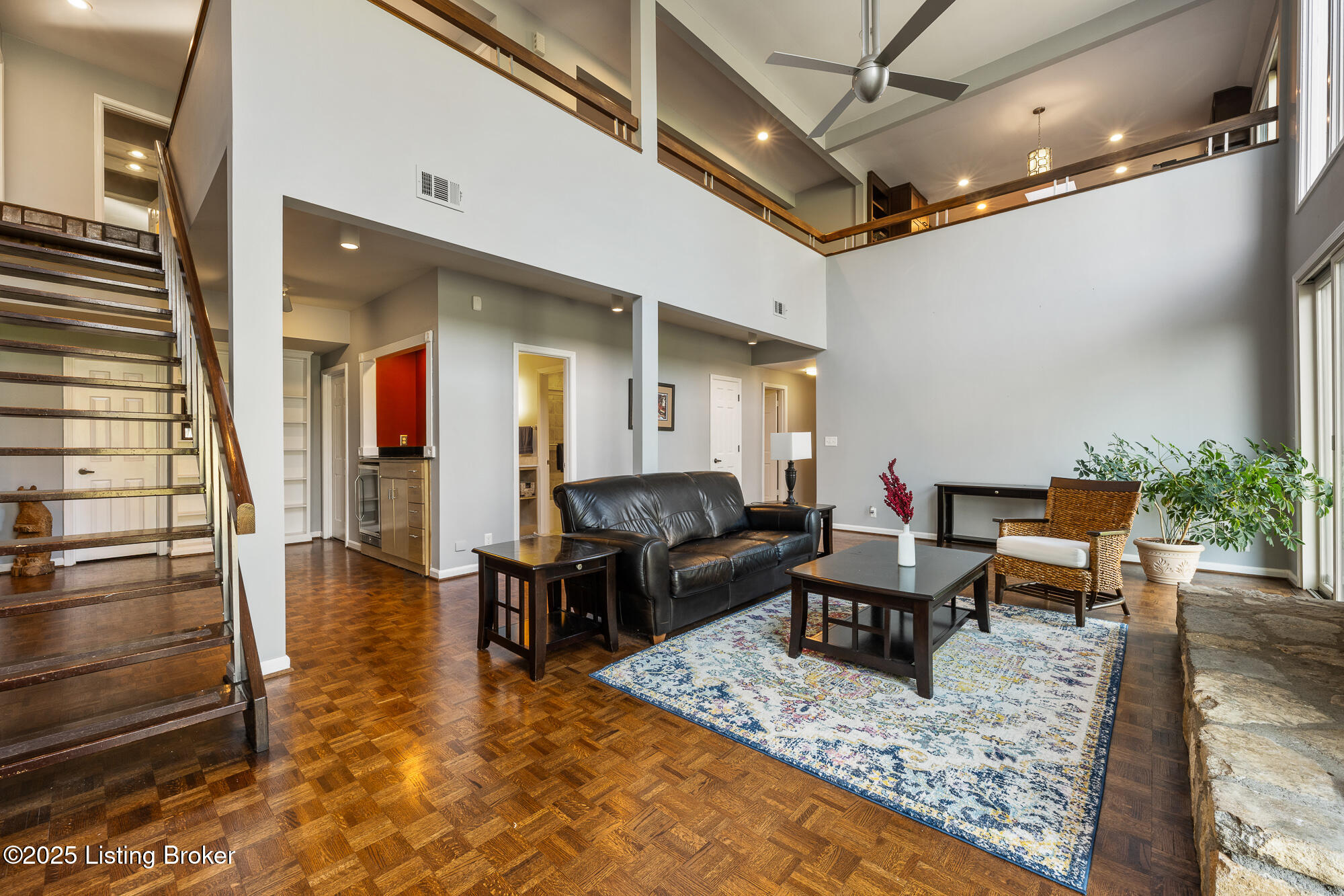 1140 Rostrevor Cir