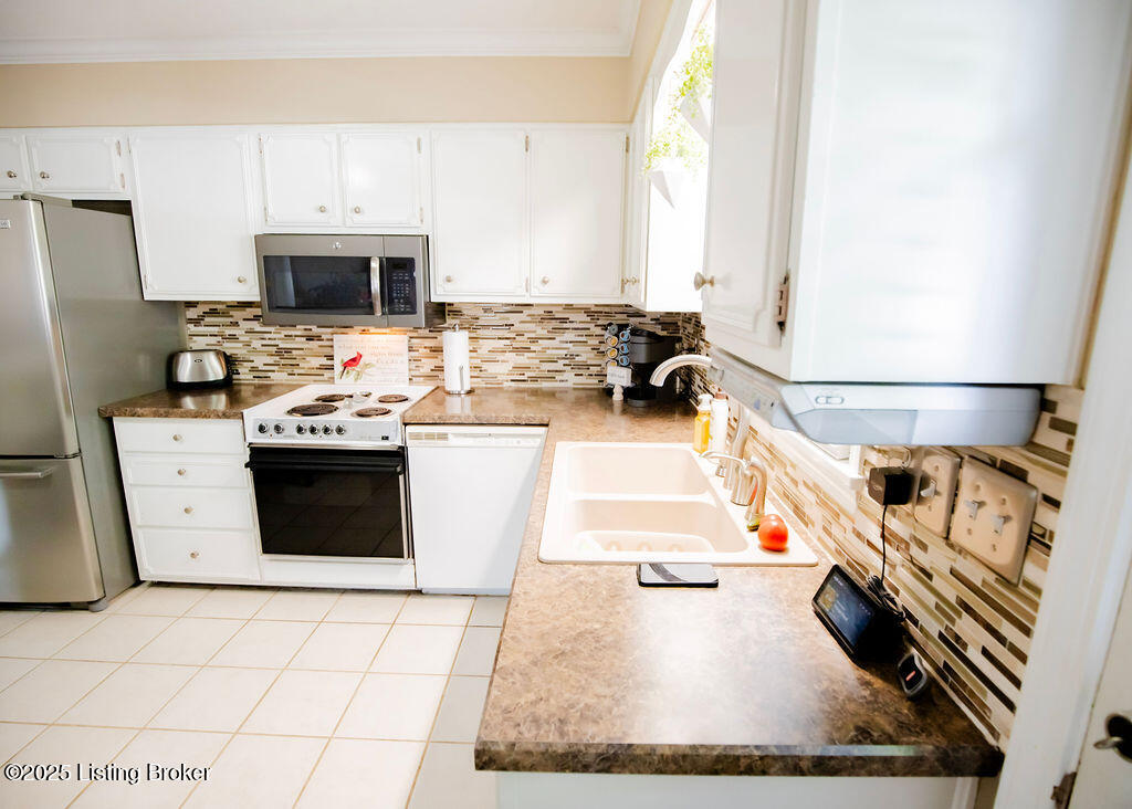 6707 Orange Blossom Rd