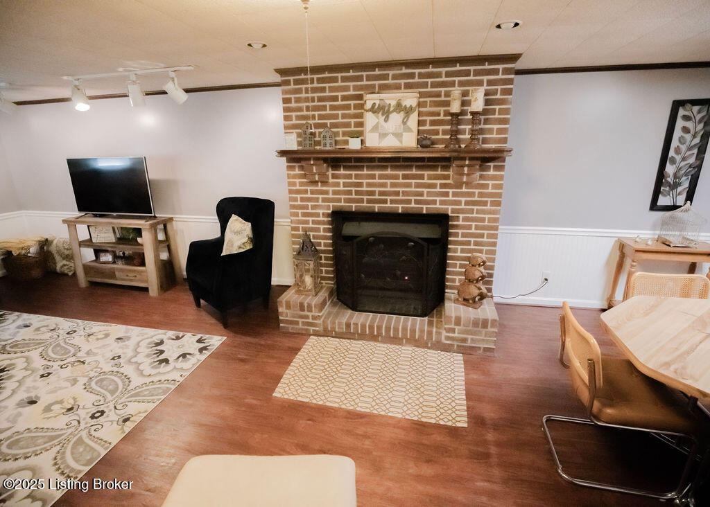 6707 Orange Blossom Rd