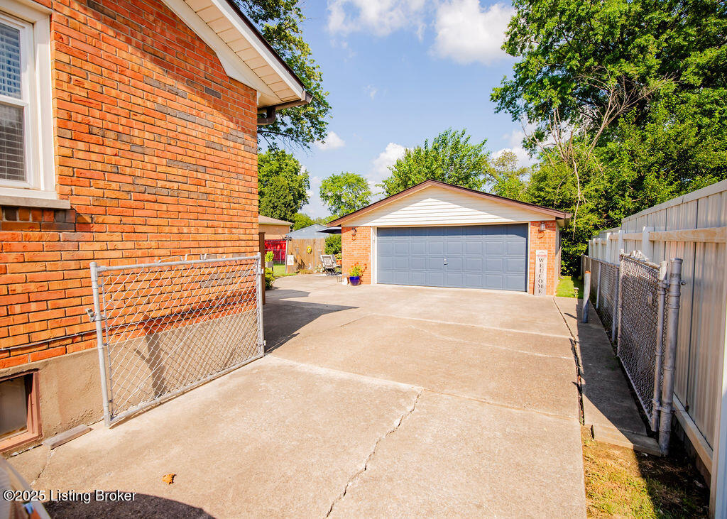 6707 Orange Blossom Rd