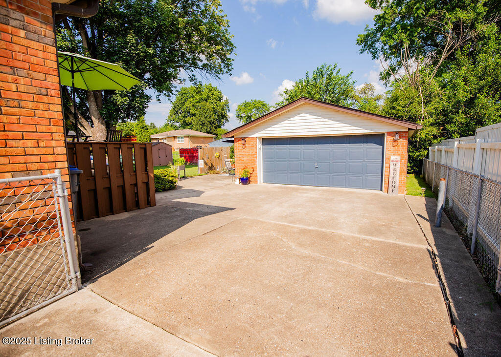 6707 Orange Blossom Rd