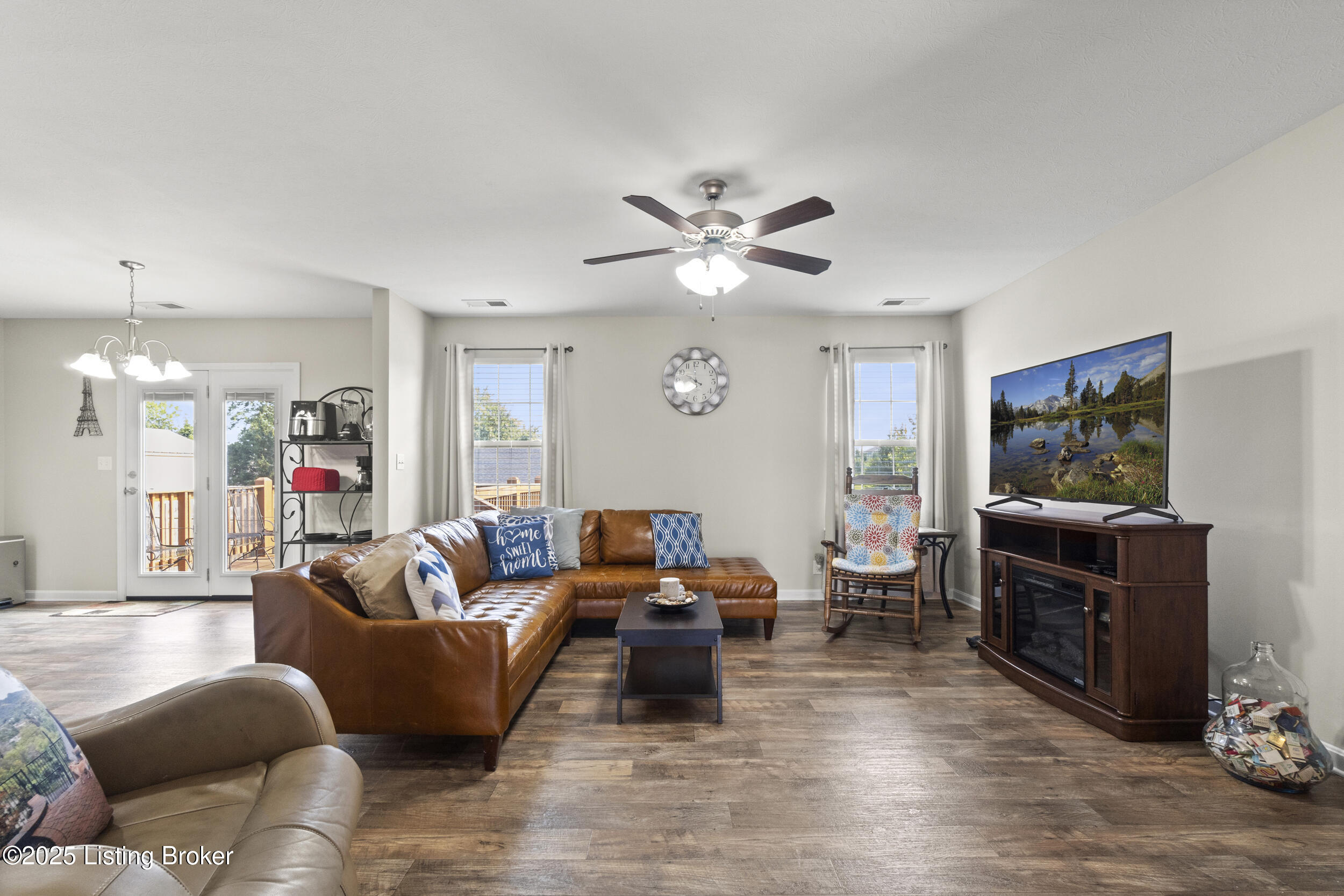 124 Round Rock Dr