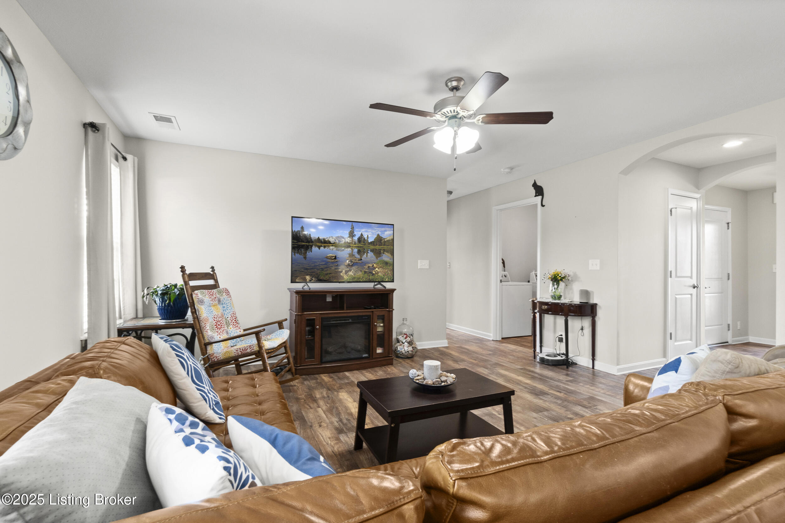 124 Round Rock Dr
