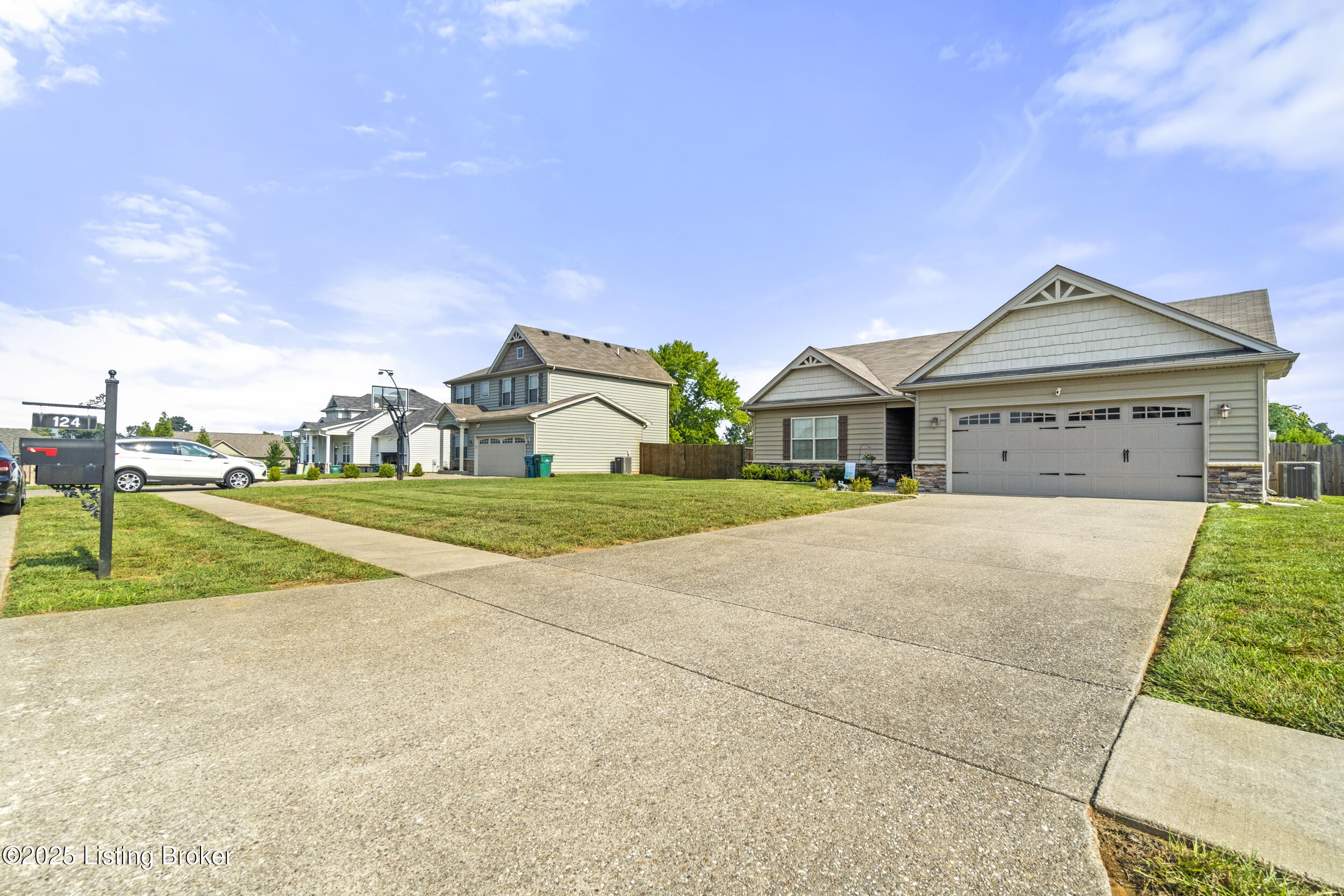 124 Round Rock Dr