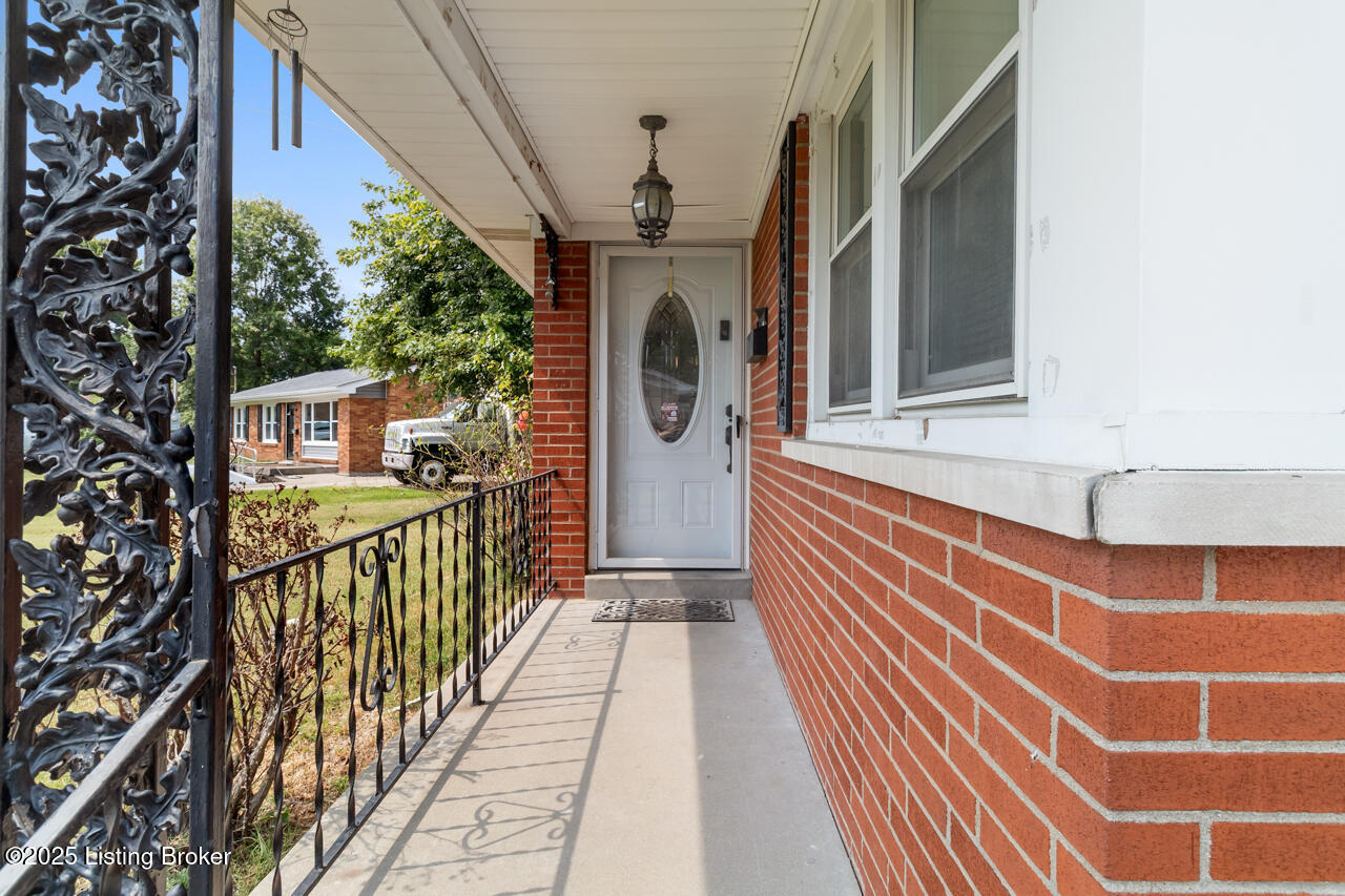 5011 Paramount Dr