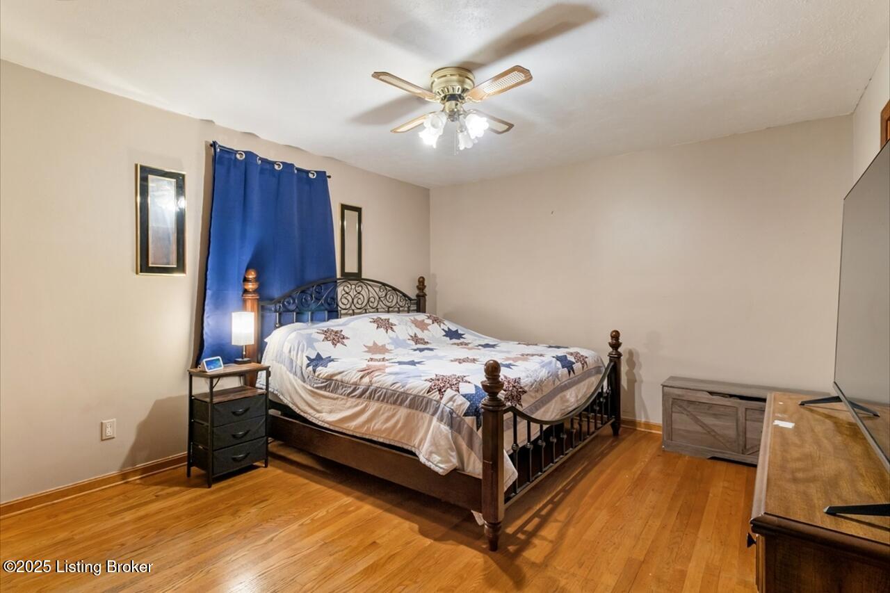 5011 Paramount Dr