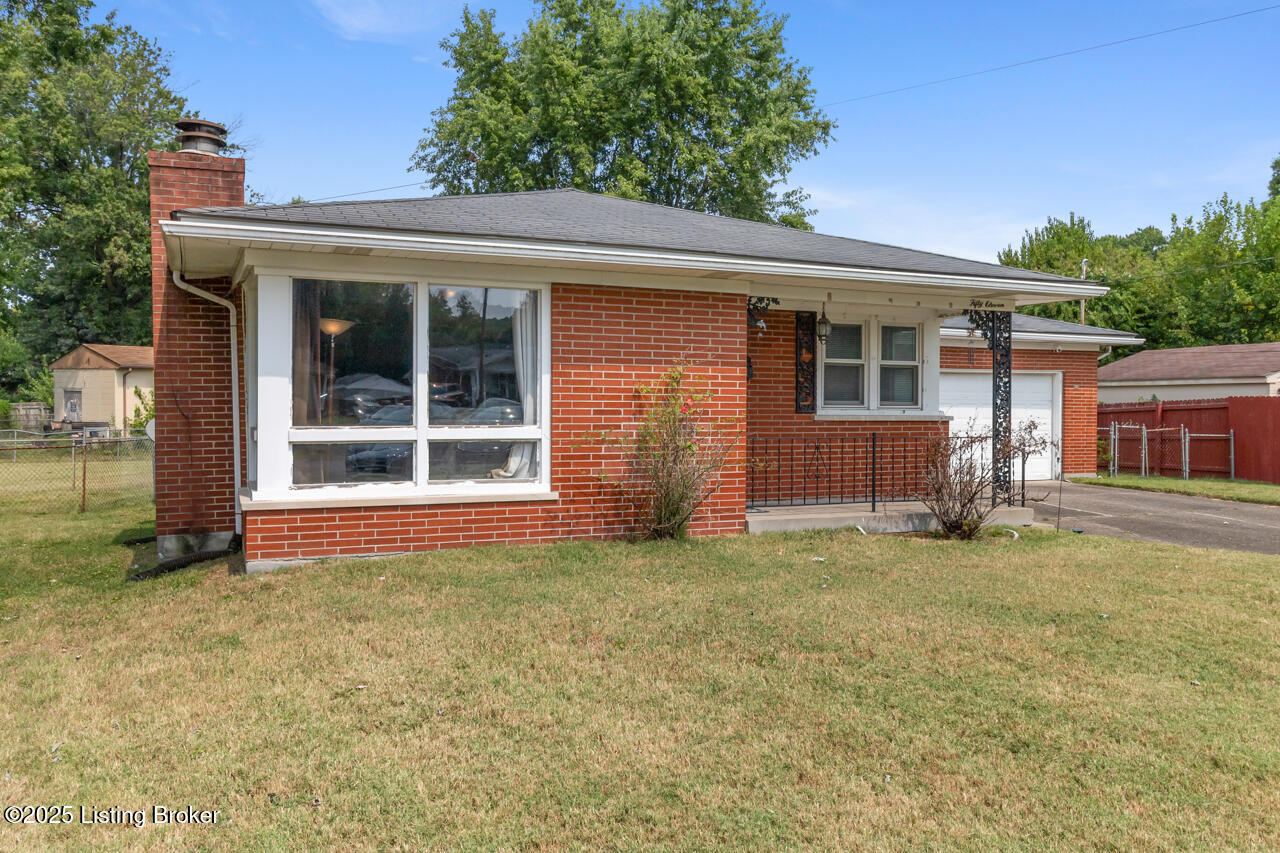 5011 Paramount Dr