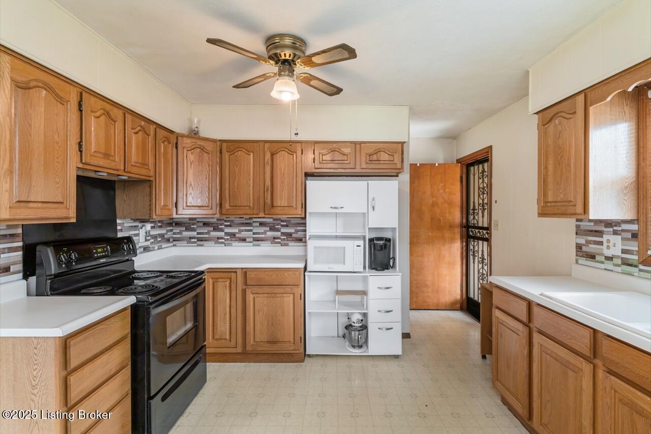 5011 Paramount Dr