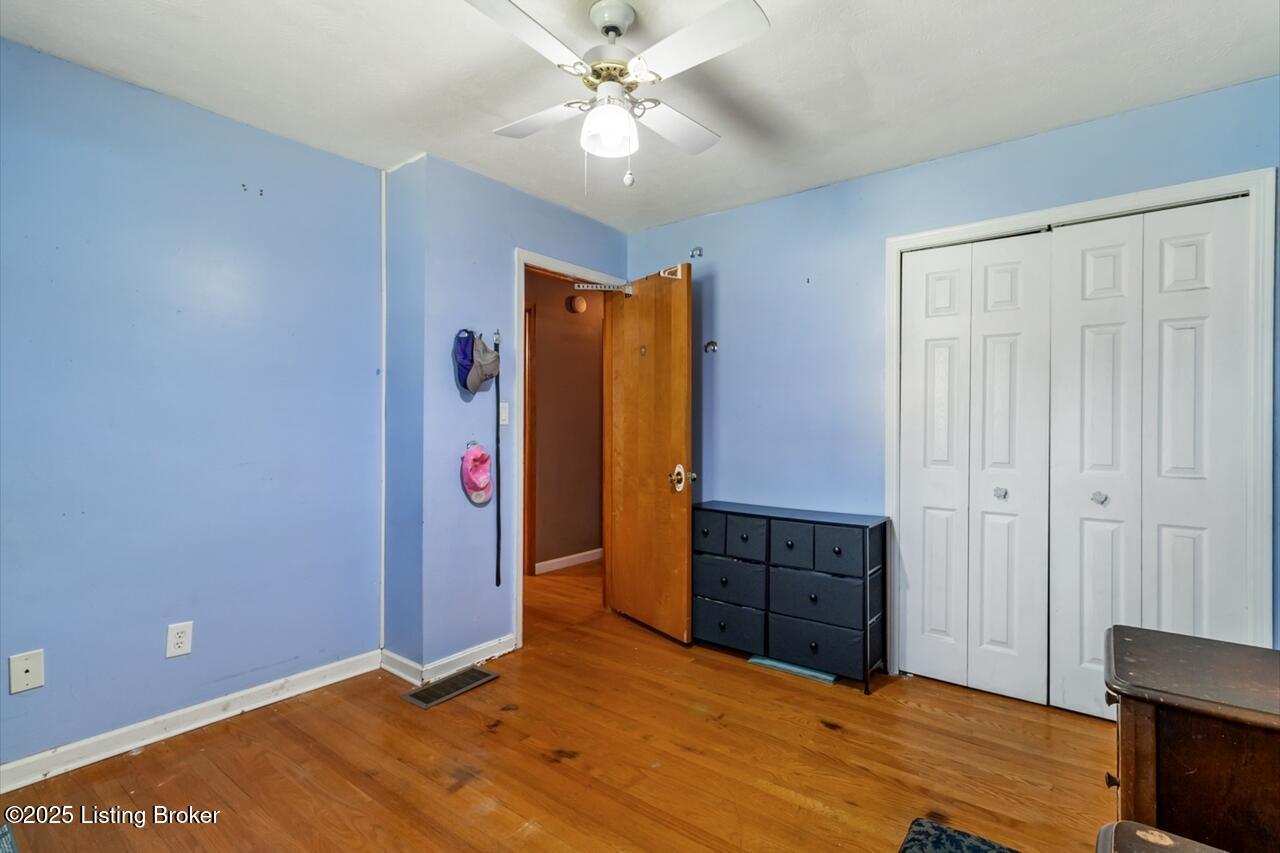 5011 Paramount Dr