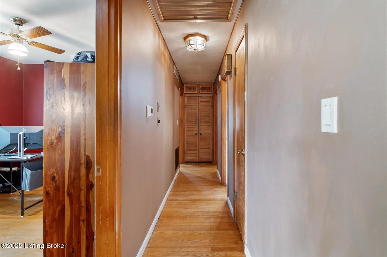 5011 Paramount Dr