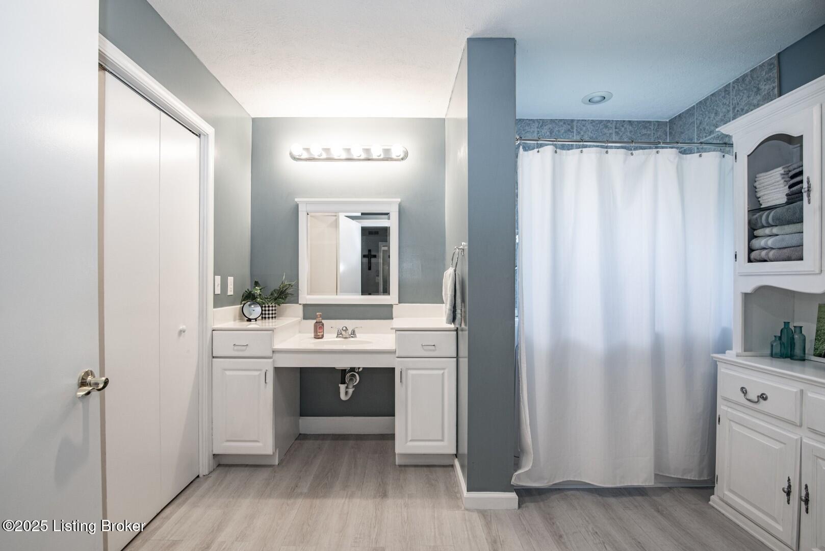 410 Village Dr