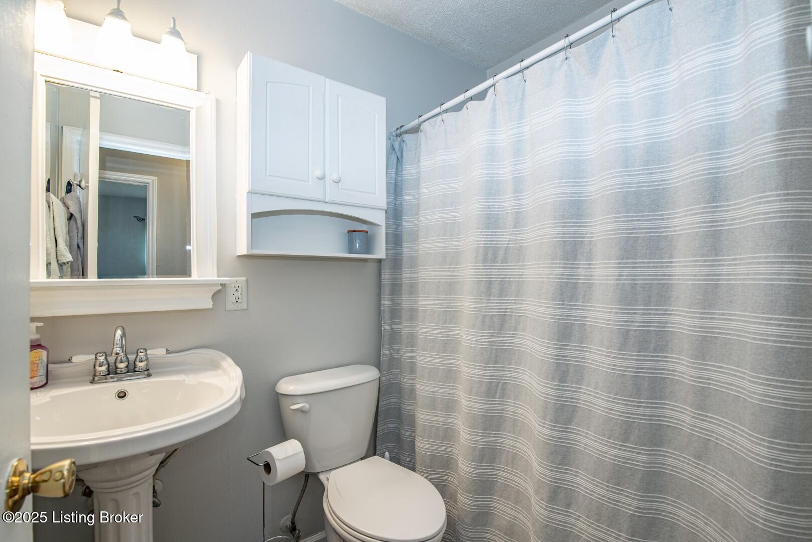 410 Village Dr