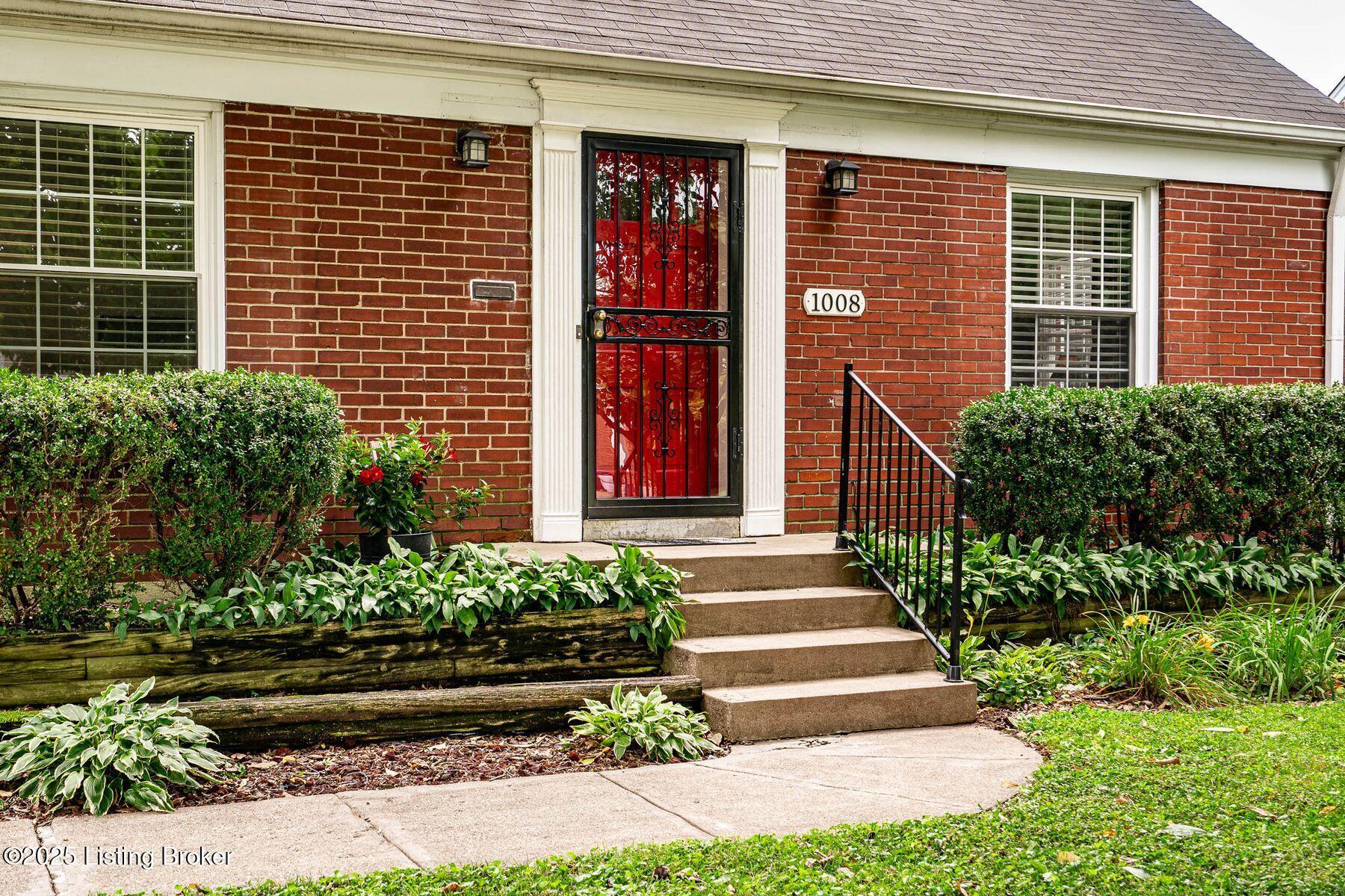 1008 Rosemary Dr