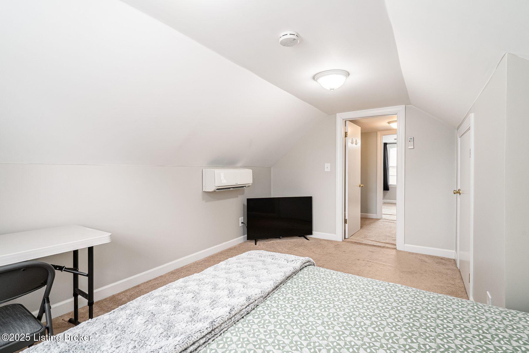 1008 Rosemary Dr