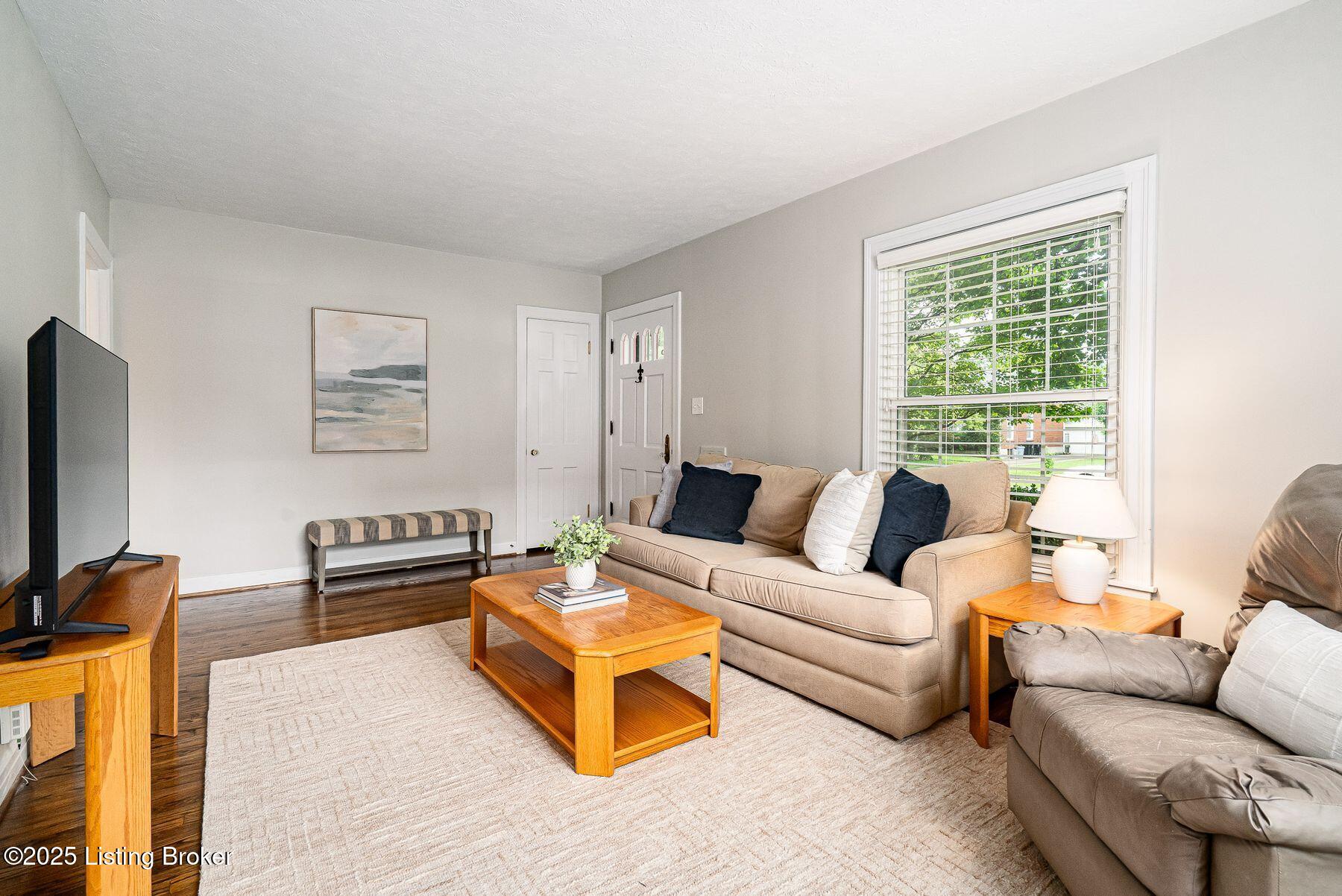 1008 Rosemary Dr