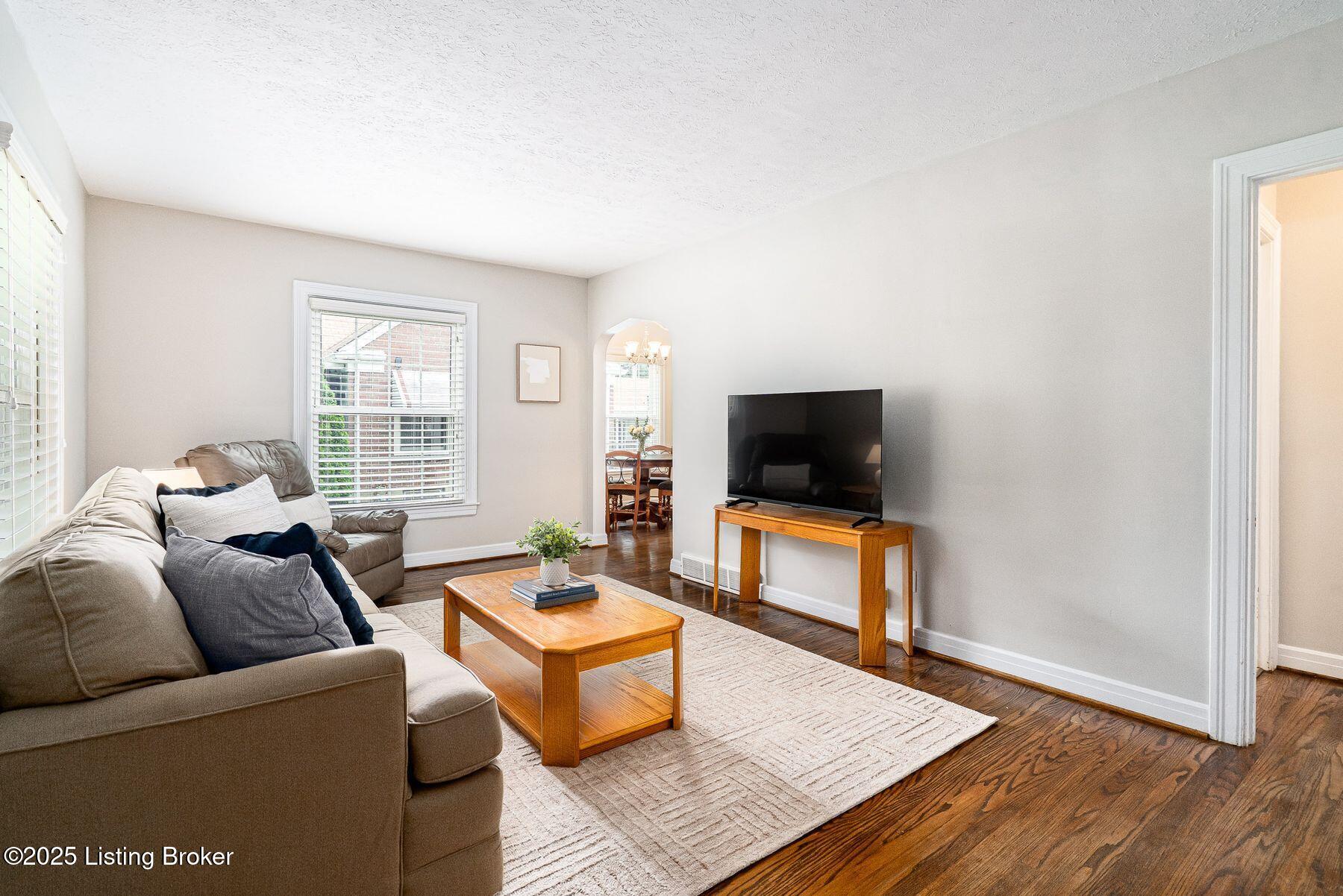 1008 Rosemary Dr