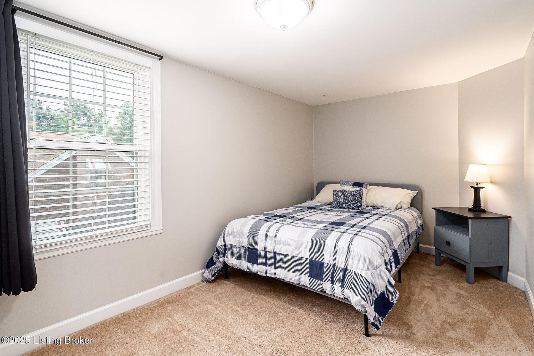 1008 Rosemary Dr