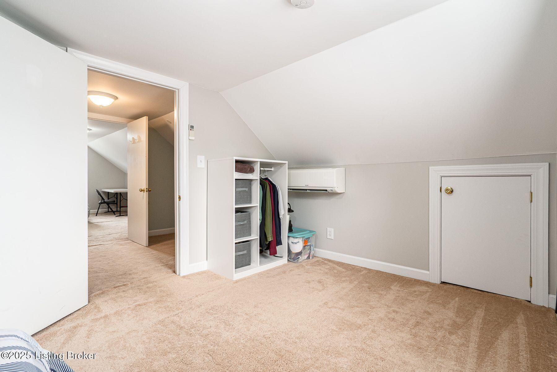 1008 Rosemary Dr