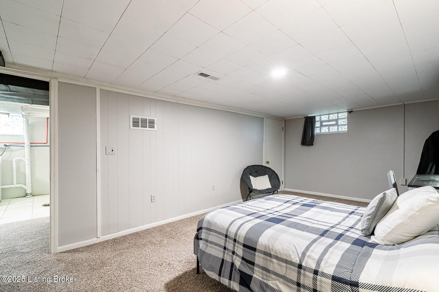 1008 Rosemary Dr