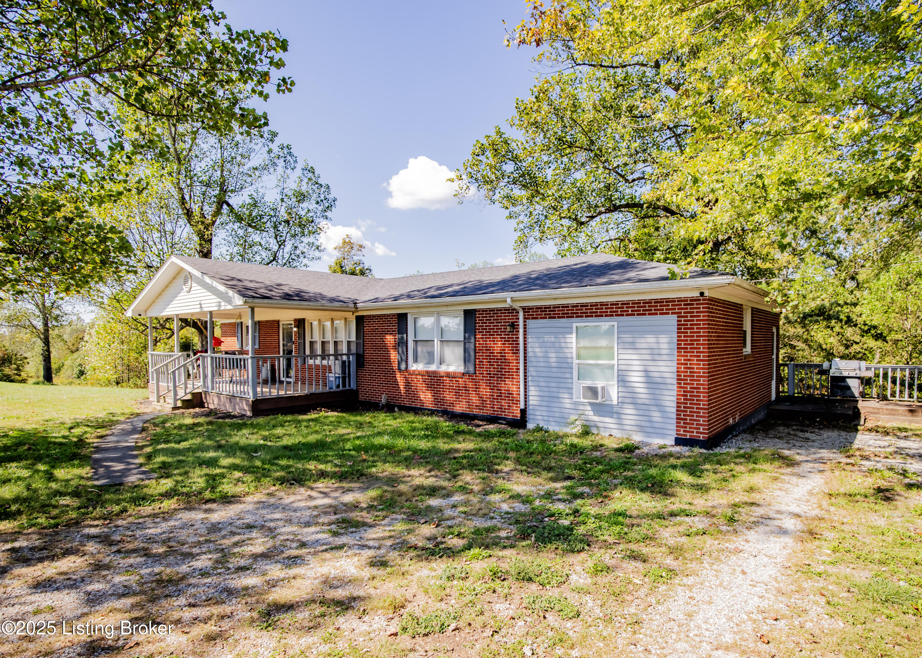 61 Farmers Ridge Rd