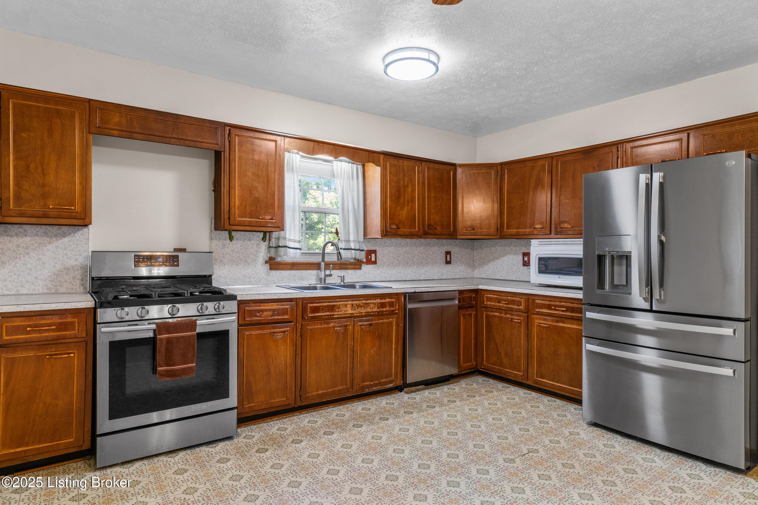 5610 Cynthia Dr