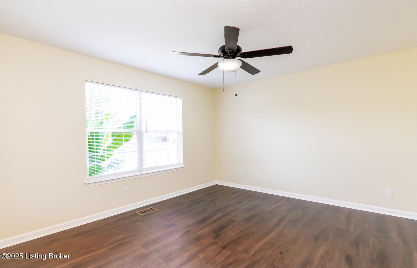 214 Spencer Ln