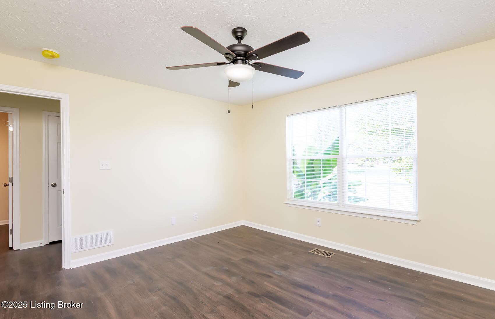 214 Spencer Ln