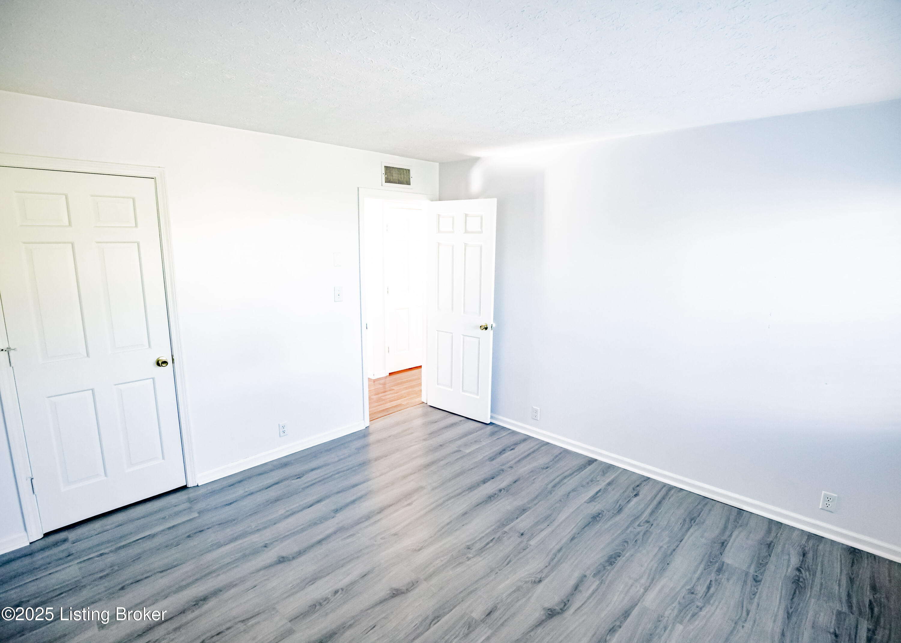 1643 Greenland Park Cir 3