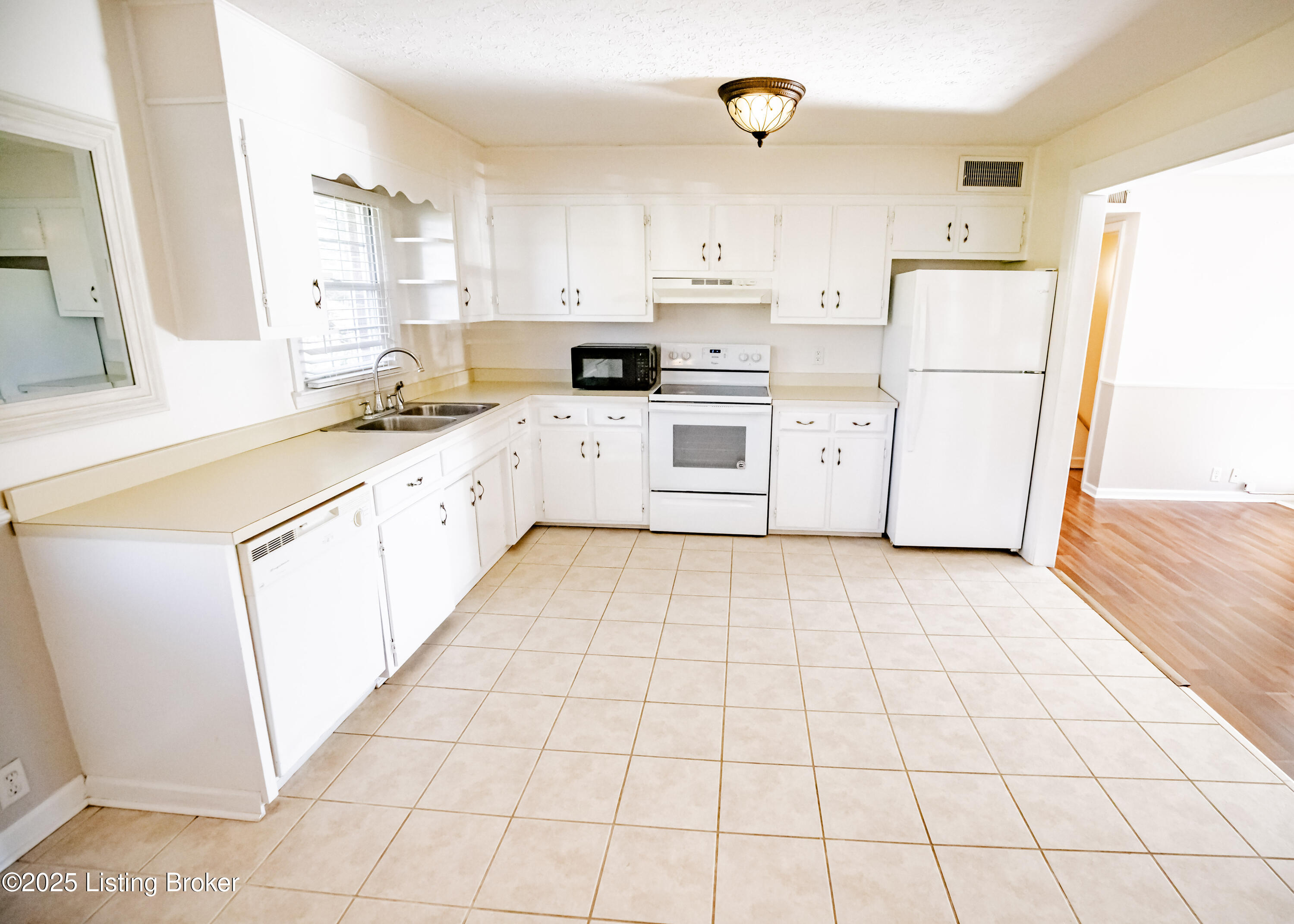 1643 Greenland Park Cir 3