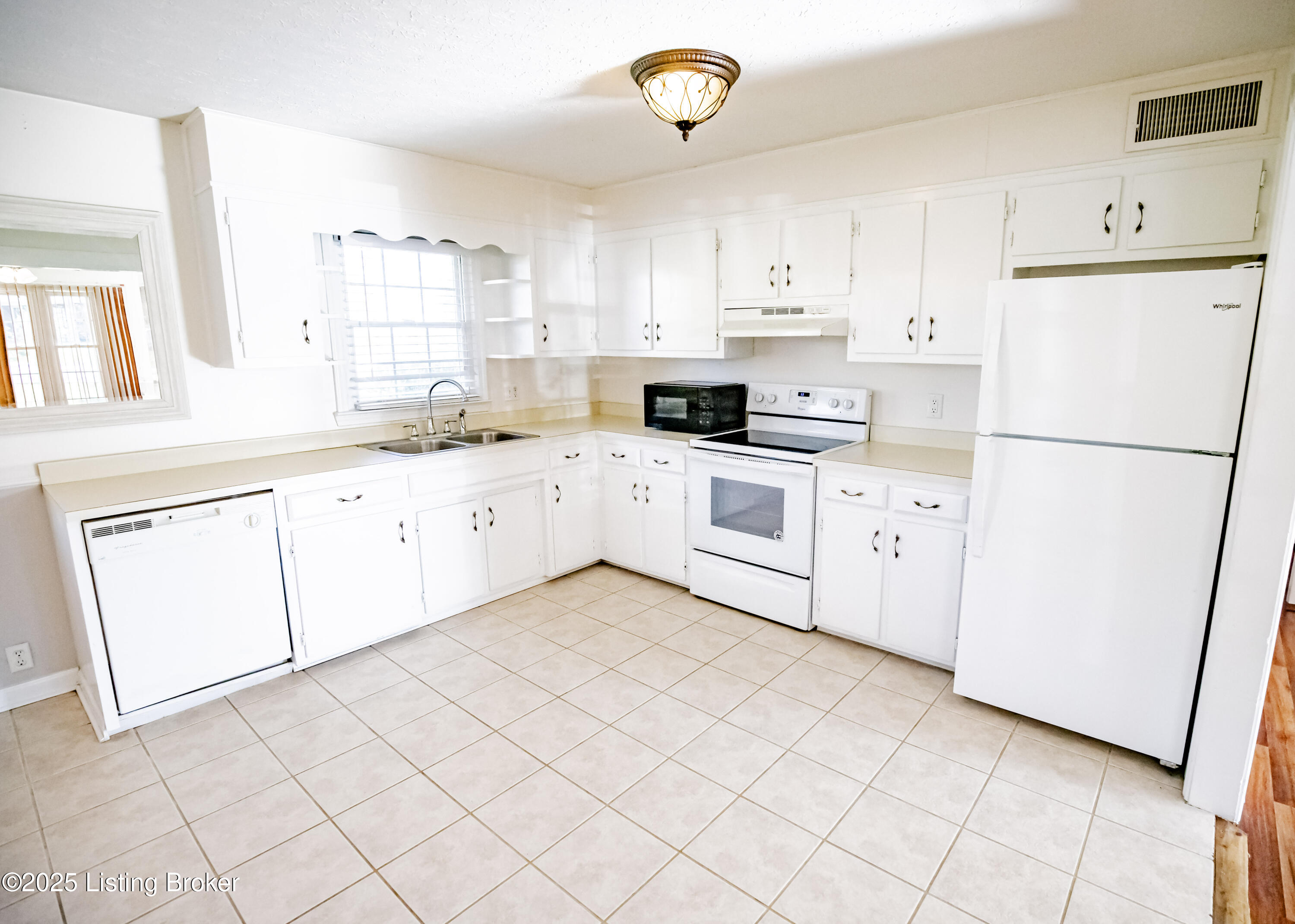 1643 Greenland Park Cir 3