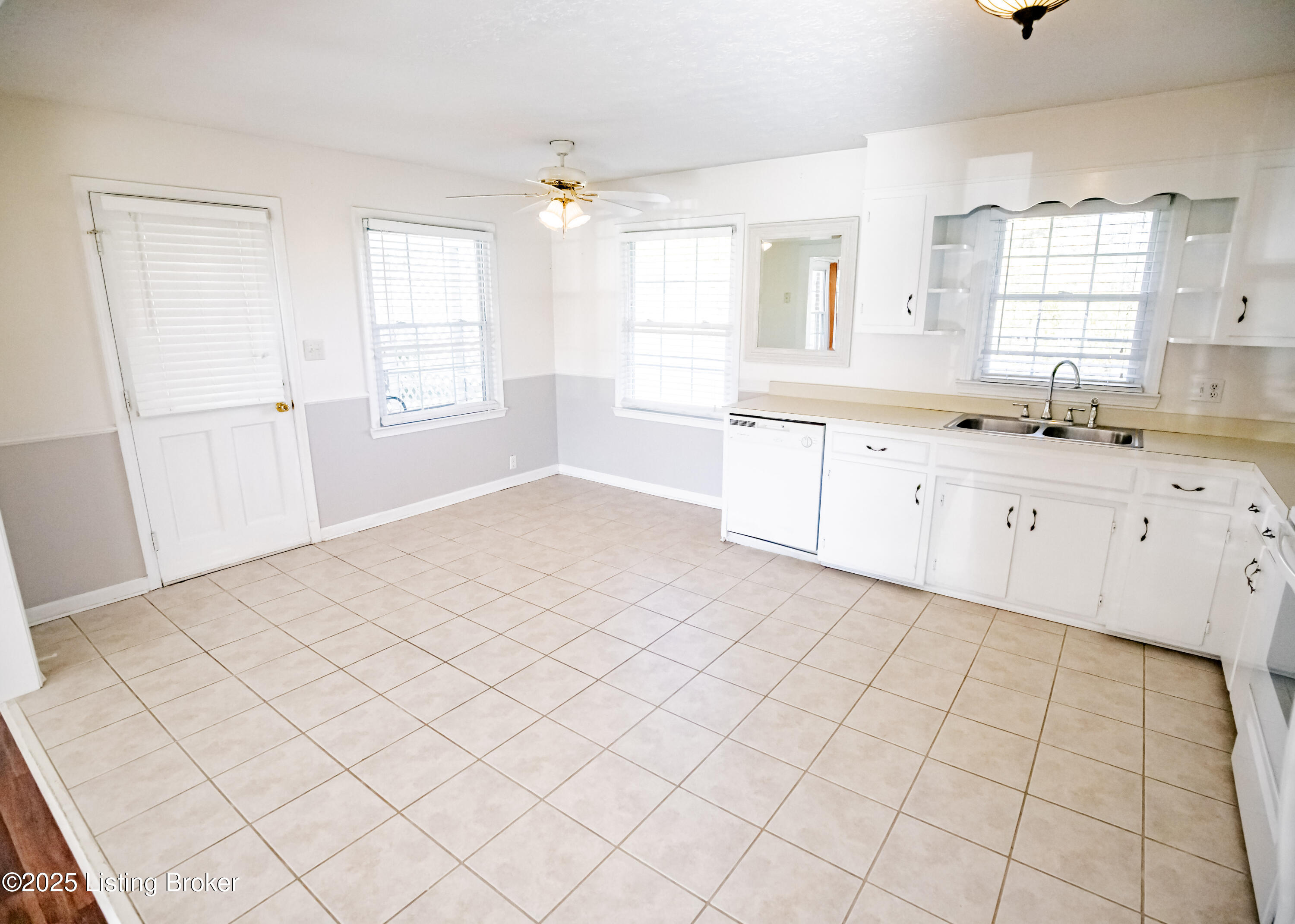 1643 Greenland Park Cir 3