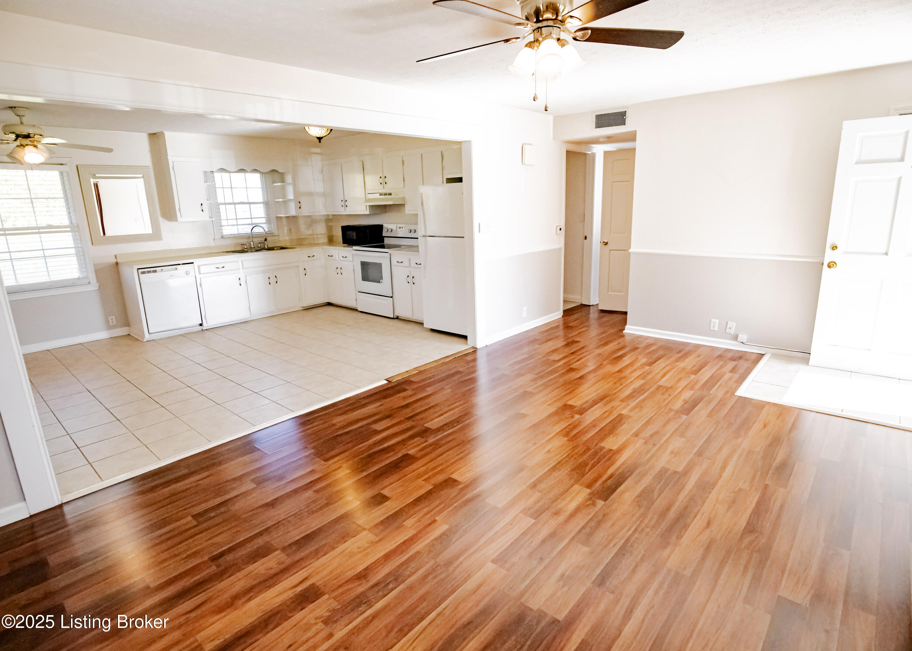 1643 Greenland Park Cir 3