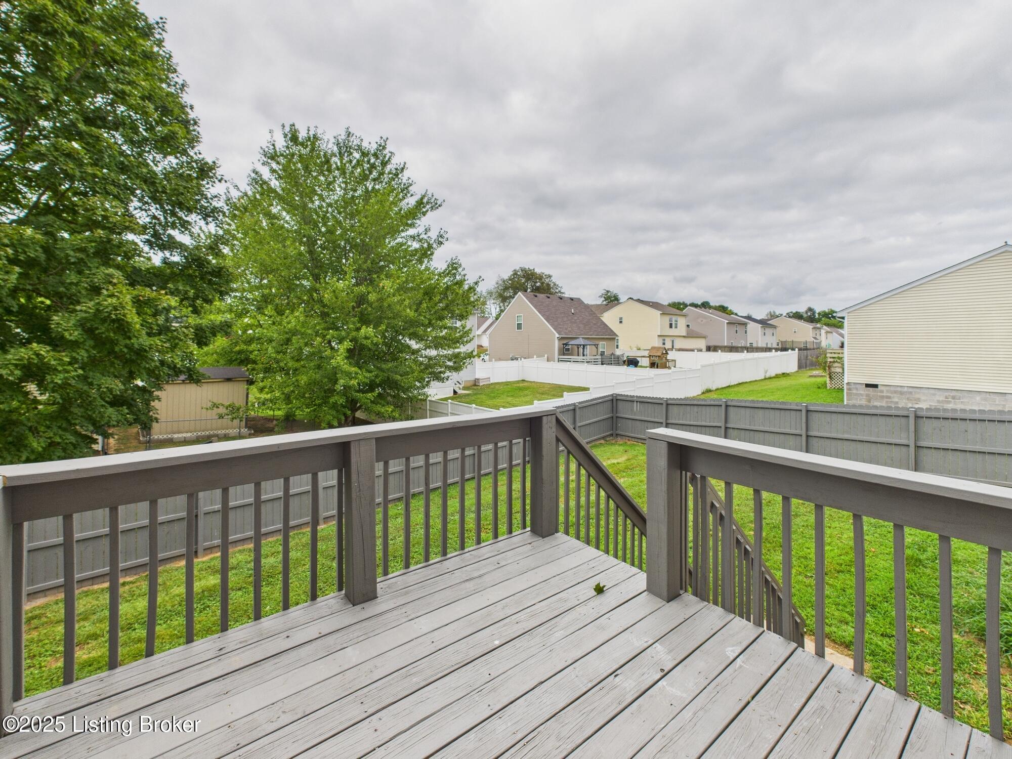 201 Greenleaf Dr