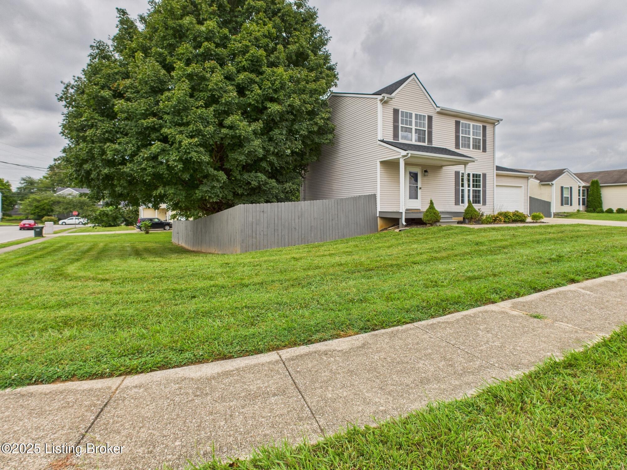201 Greenleaf Dr